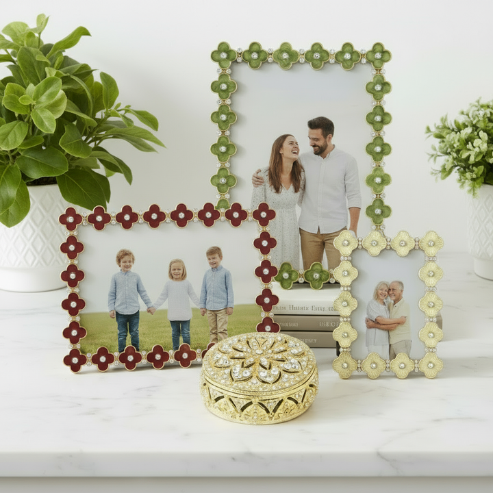 Celadon Enamel 5x7 Clover Frame