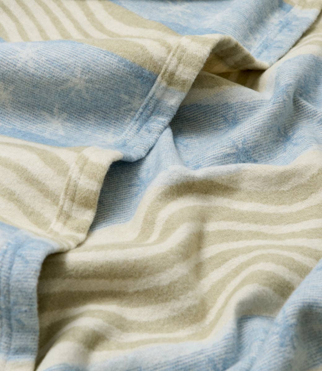 Dorothy Stripe Lightweight Blanket