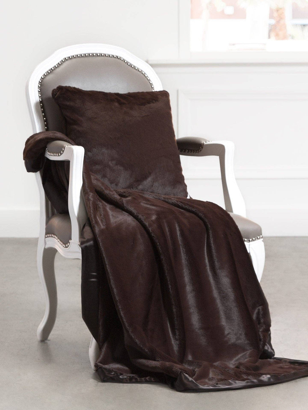 Luxe™ Irresistibly Soft Throws for Tweens, Teens & Young Adults