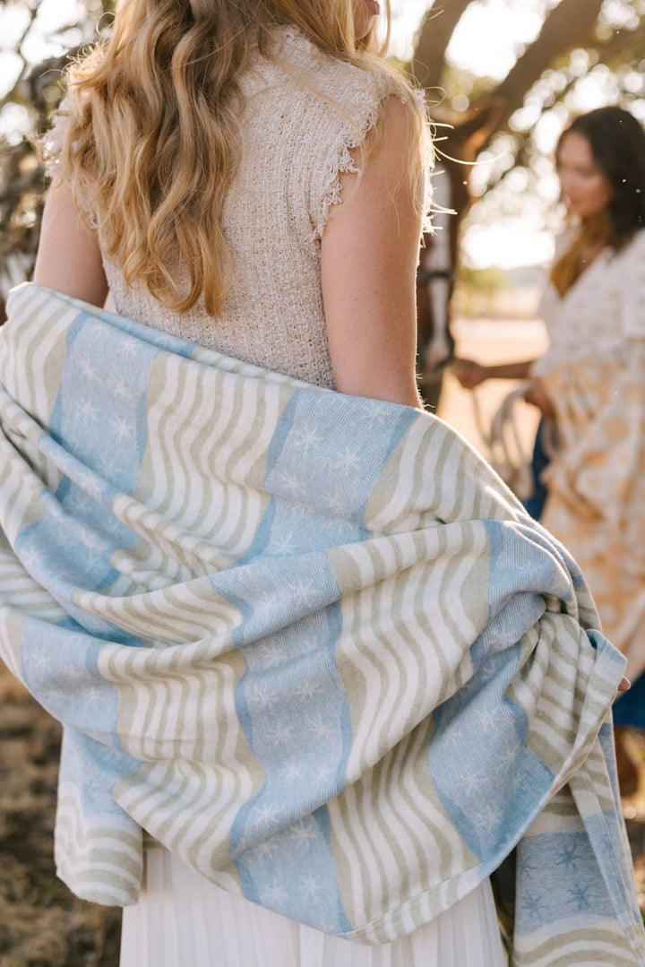 Dorothy Stripe Lightweight Blanket