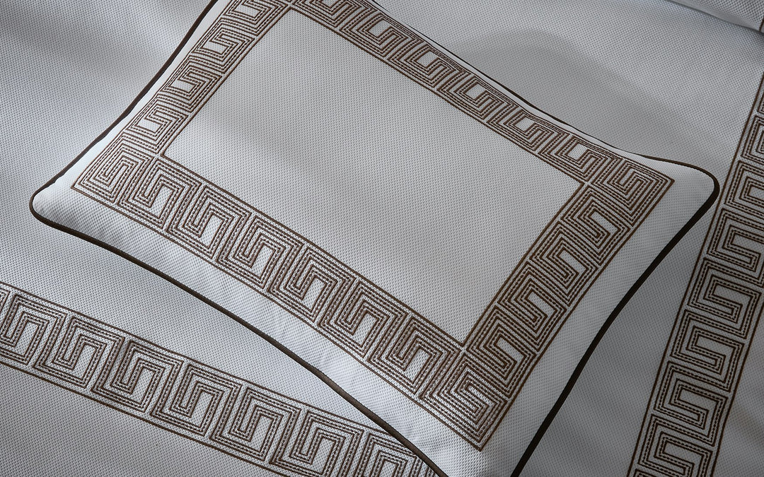 Ophelia Pique Coverlet