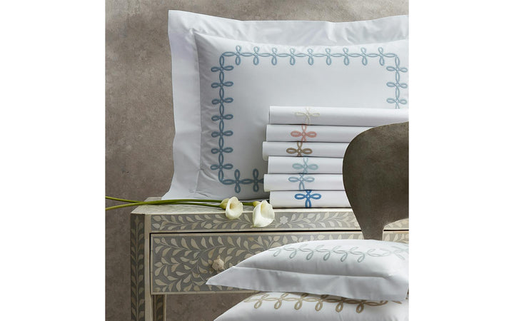 Gordian Knot Pillowcase (Pair) by Matouk