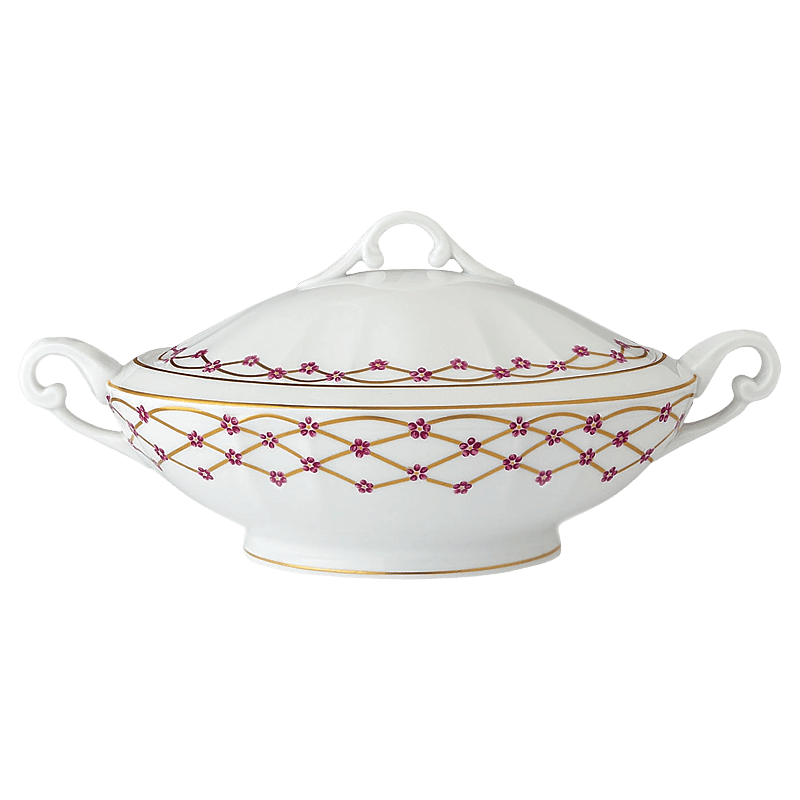 Elizabeth Covered Vegetable Dish