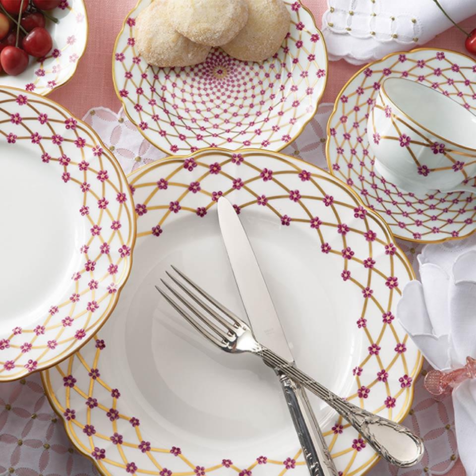 Elizabeth Five Piece Place Setting