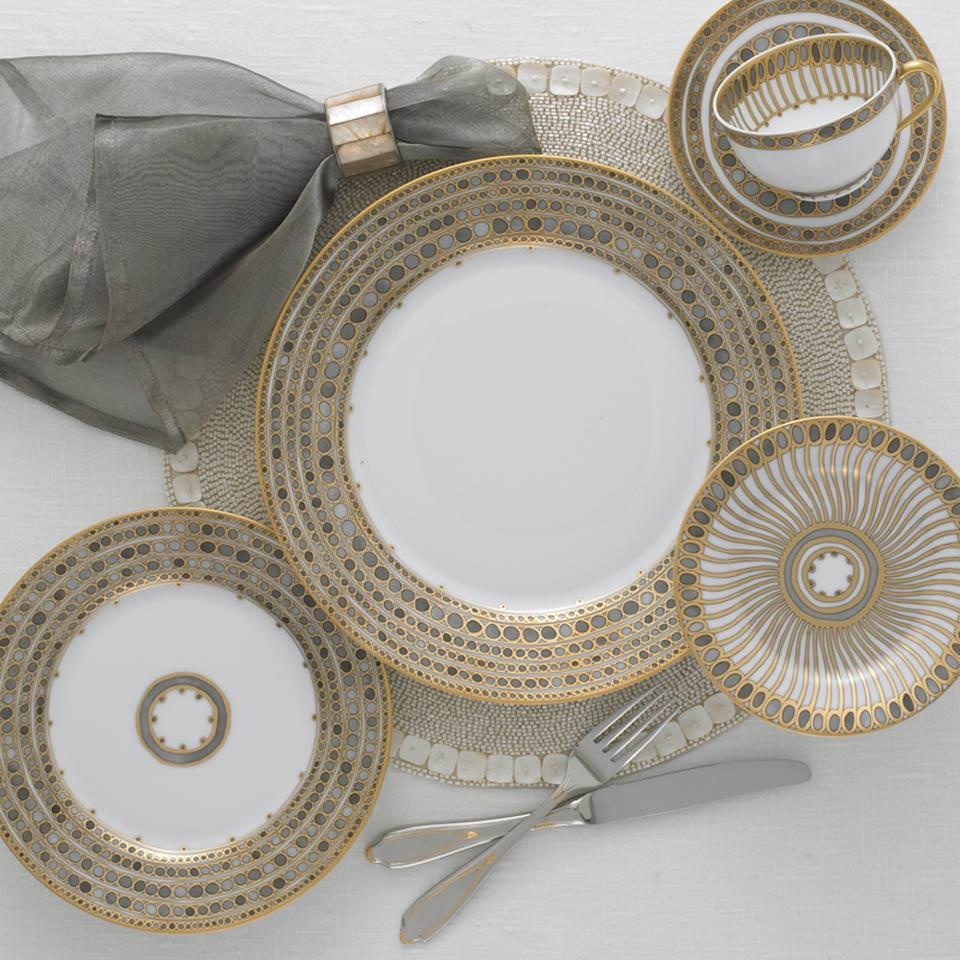 Syracuse - Taupe Five Piece Place Setting