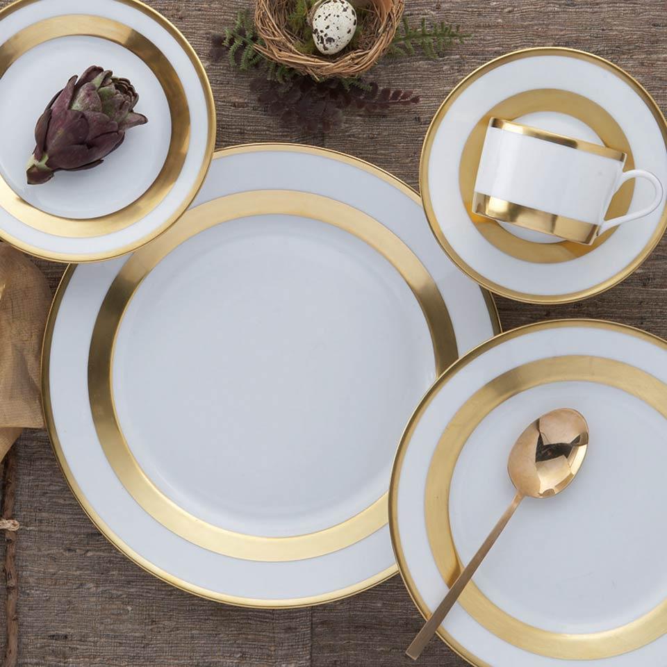 William Gold Five Piece Place Setting