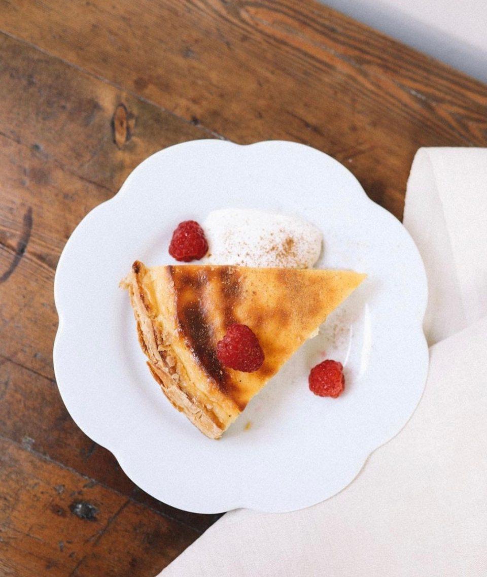 Nymphea White-Dessert Plate