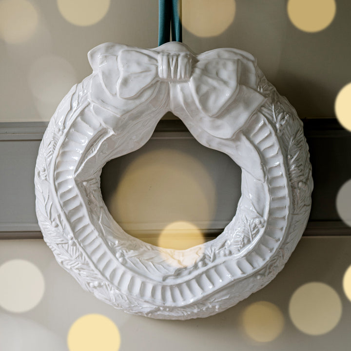 Pietra Natale Figural Wreath