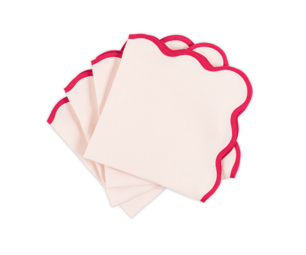 Scallop Edge 22 x 22 Napkins (set of 4)