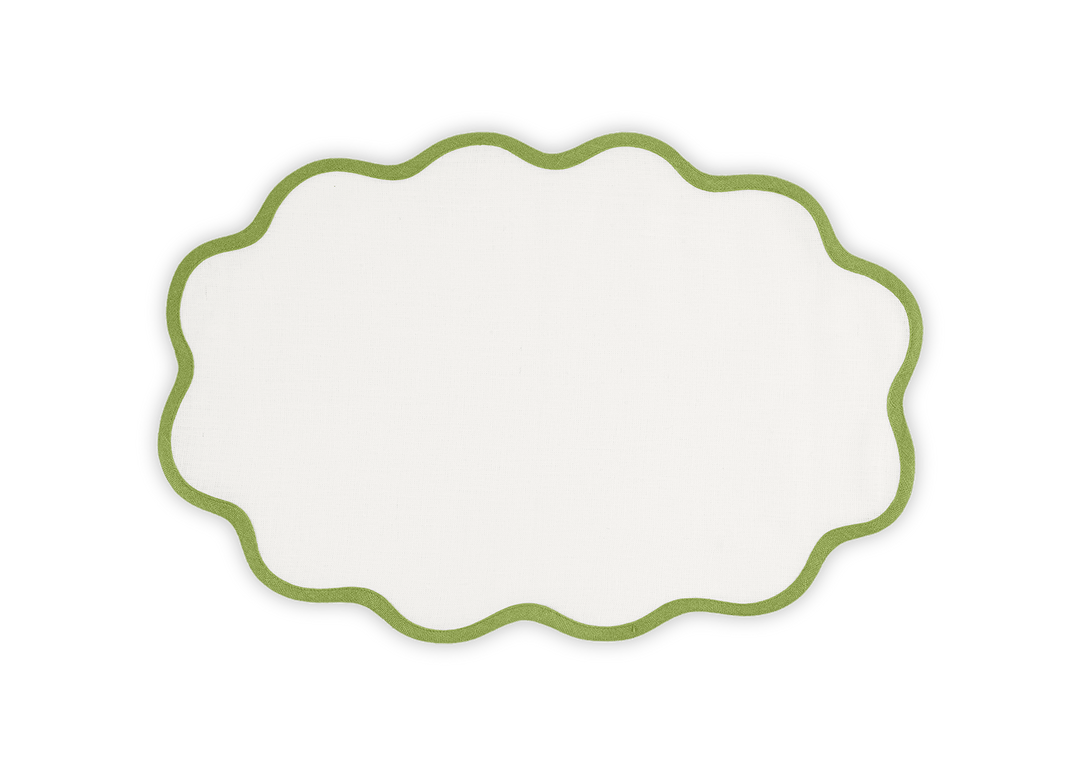 Scallop Edge Oval PlaceMat 13 x 19 - set of 4