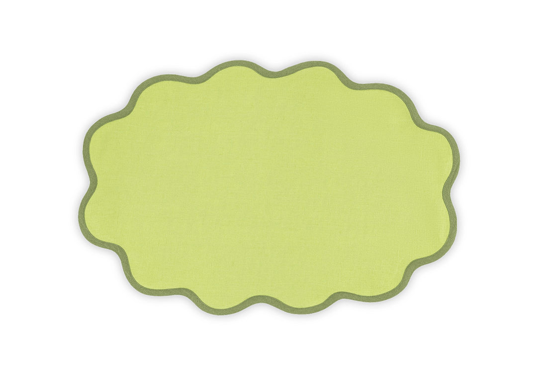 Scallop Edge Oval PlaceMat 13 x 19 - set of 4