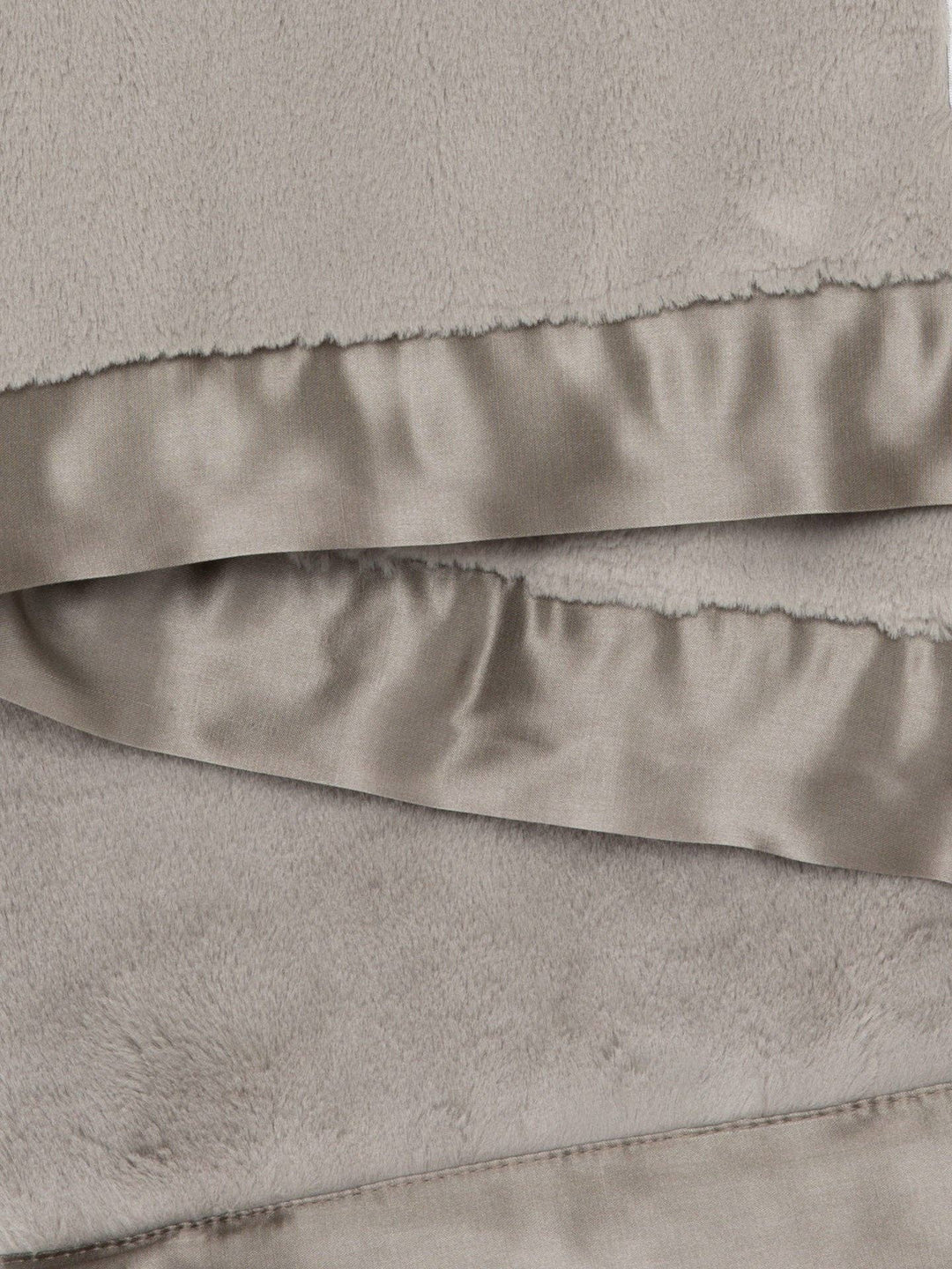 Luxe™ Throw