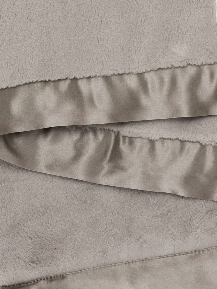 Luxe™ Throw