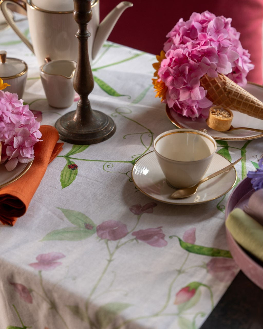 Petits Pois Mixed Linen Tablecloth