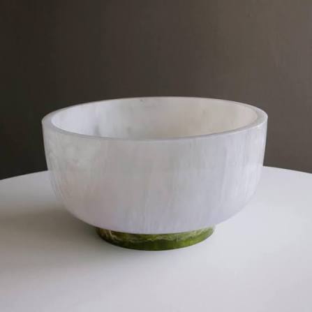 RESIN Rio Large Bowl with Base (White and Green)