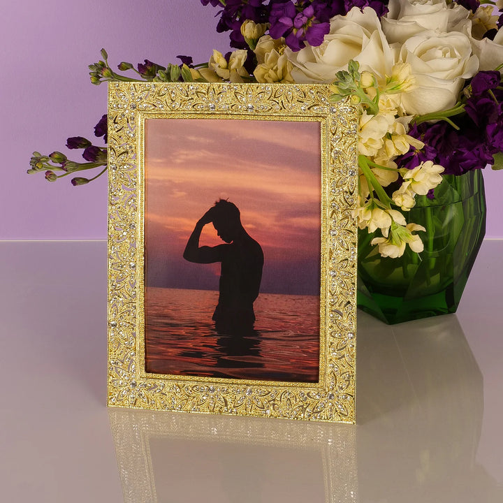 Gold Windsor 4" x 6" Frame