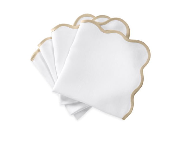 Scallop Edge 22 x 22 Napkins (set of 4)