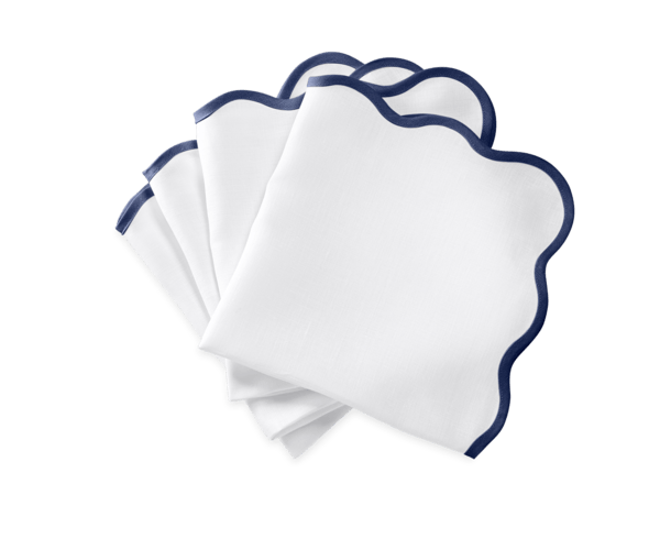 Scallop Edge 22 x 22 Napkins (set of 4)