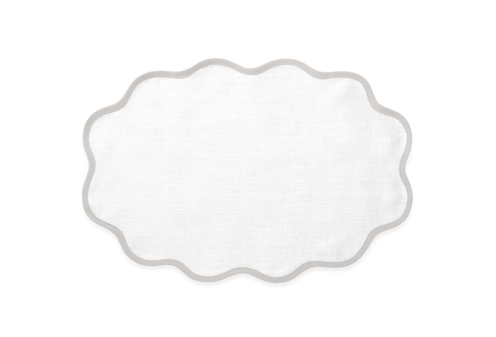 Scallop Edge Oval PlaceMat 13 x 19 - set of 4