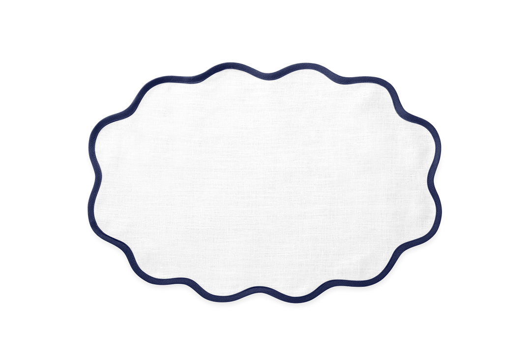 Scallop Edge Oval PlaceMat 13 x 19 - set of 4