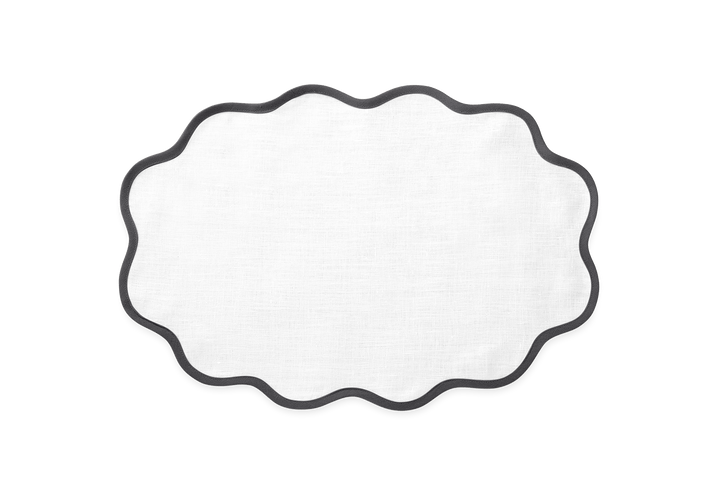 Scallop Edge Oval PlaceMat 13 x 19 - set of 4