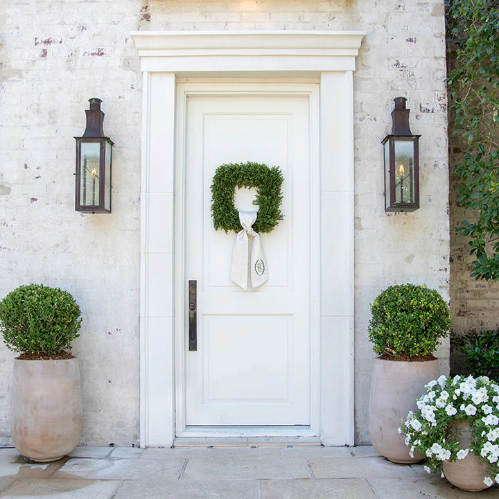 Square Boxwood Wreath 18"